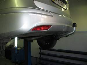 Фаркоп HYUNDAI i30 универсал 2010 г. Фаркоп HYUNDAI i30 универсал 2010 г.