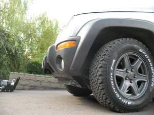 Фаркоп JEEP Cherokee Sport (передний) 2003 г. Фаркоп JEEP Cherokee Sport (передний) 2003 г.