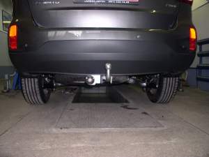 Фаркоп KIA Sorento 2013 г. Фаркоп KIA Sorento 2013 г.