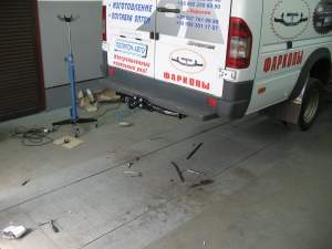Фаркоп MERCEDES-BENZ Sprinter бампер ступен (спарка) до 2006 г. Фаркоп MERCEDES-BENZ Sprinter бампер ступен (спарка) до 2006 г.