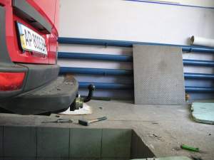 Фаркоп MERCEDES-BENZ Sprinter 906 (315 CDI) с подножкии 2006 г. Фаркоп MERCEDES-BENZ Sprinter 906 (315 CDI) с подножкии 2006 г.